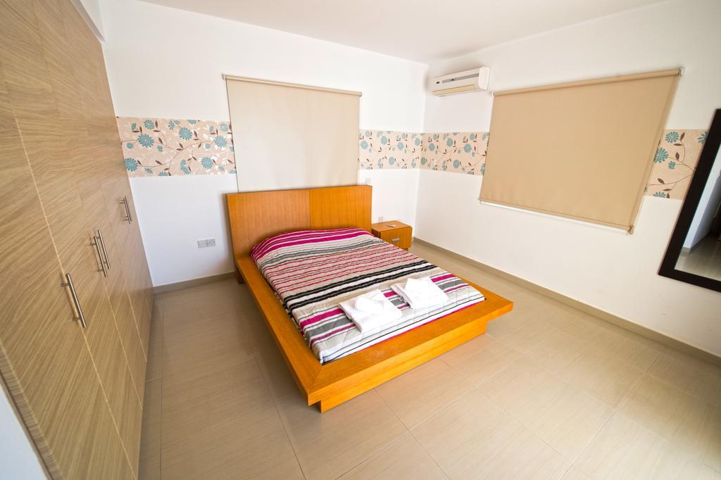 Hara Nissi Beach Villas Ayia Napa Rum bild