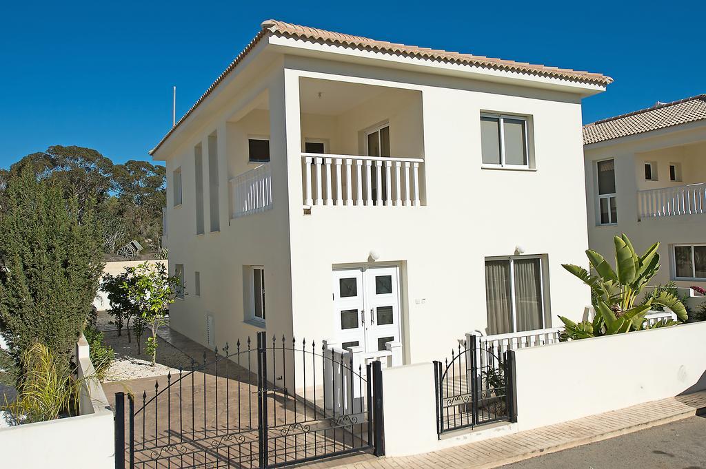 Hara Nissi Beach Villas Ayia Napa Rum bild